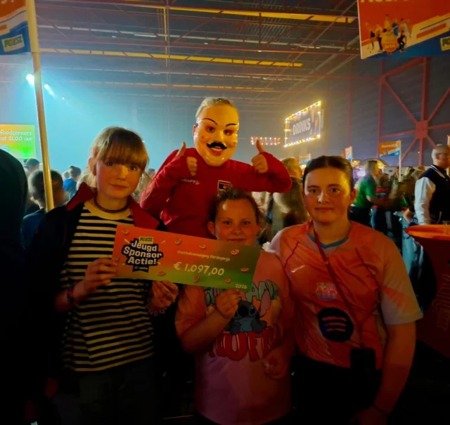 YESSS 🔥❤️🖤
Tijdens de Poiesz jeugdsponsoractie hebben we samen maar liefst €1.097,00 opgehaald 🤩

Dank aan iedereen die muntjes heeft gespaard en ingeleverd 🙌
En natuurlijk alle toppers (kinderen & ouders) die zich hebben ingezet 💪⚽